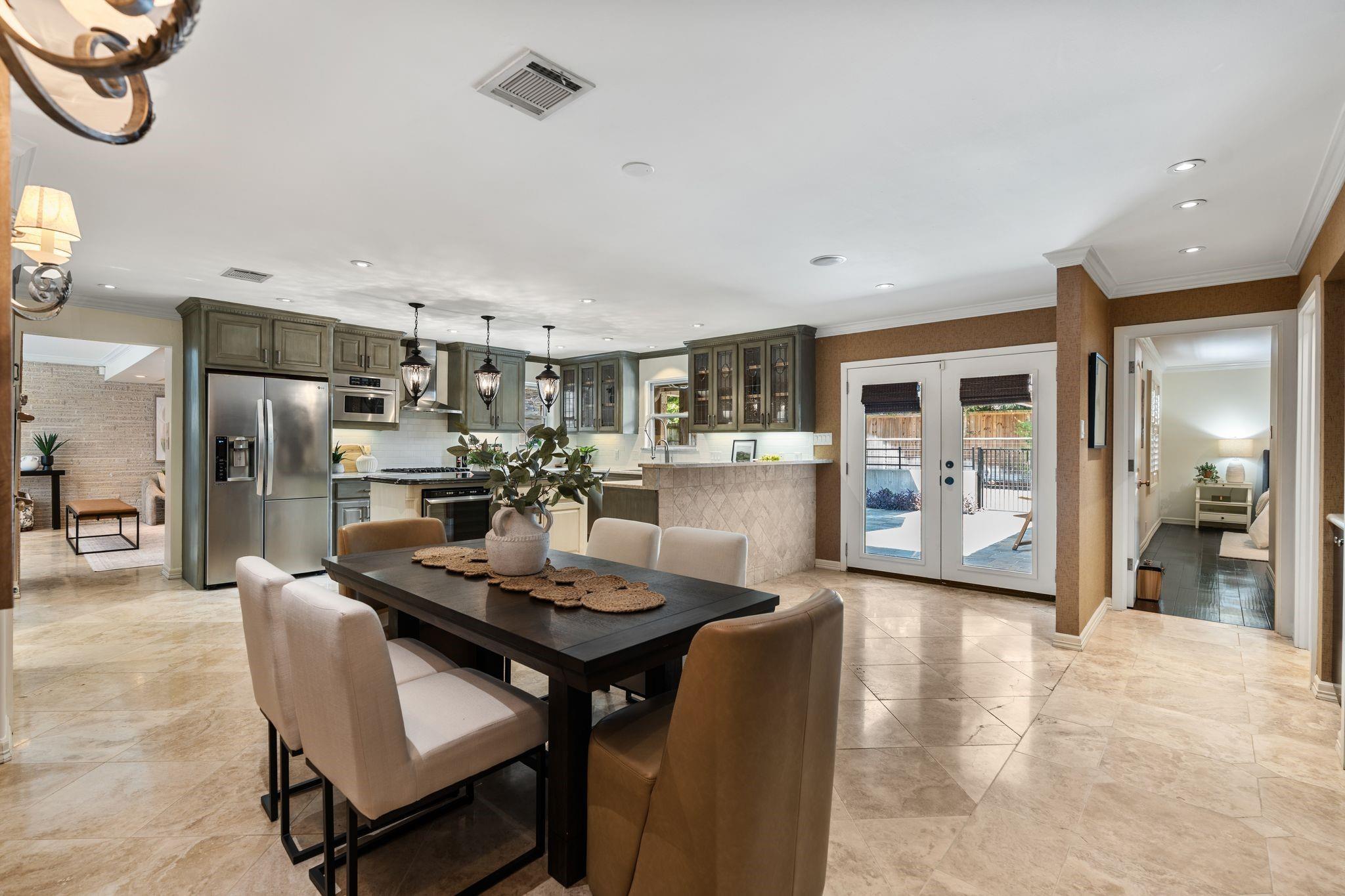 10034 Meadow Lake Lane