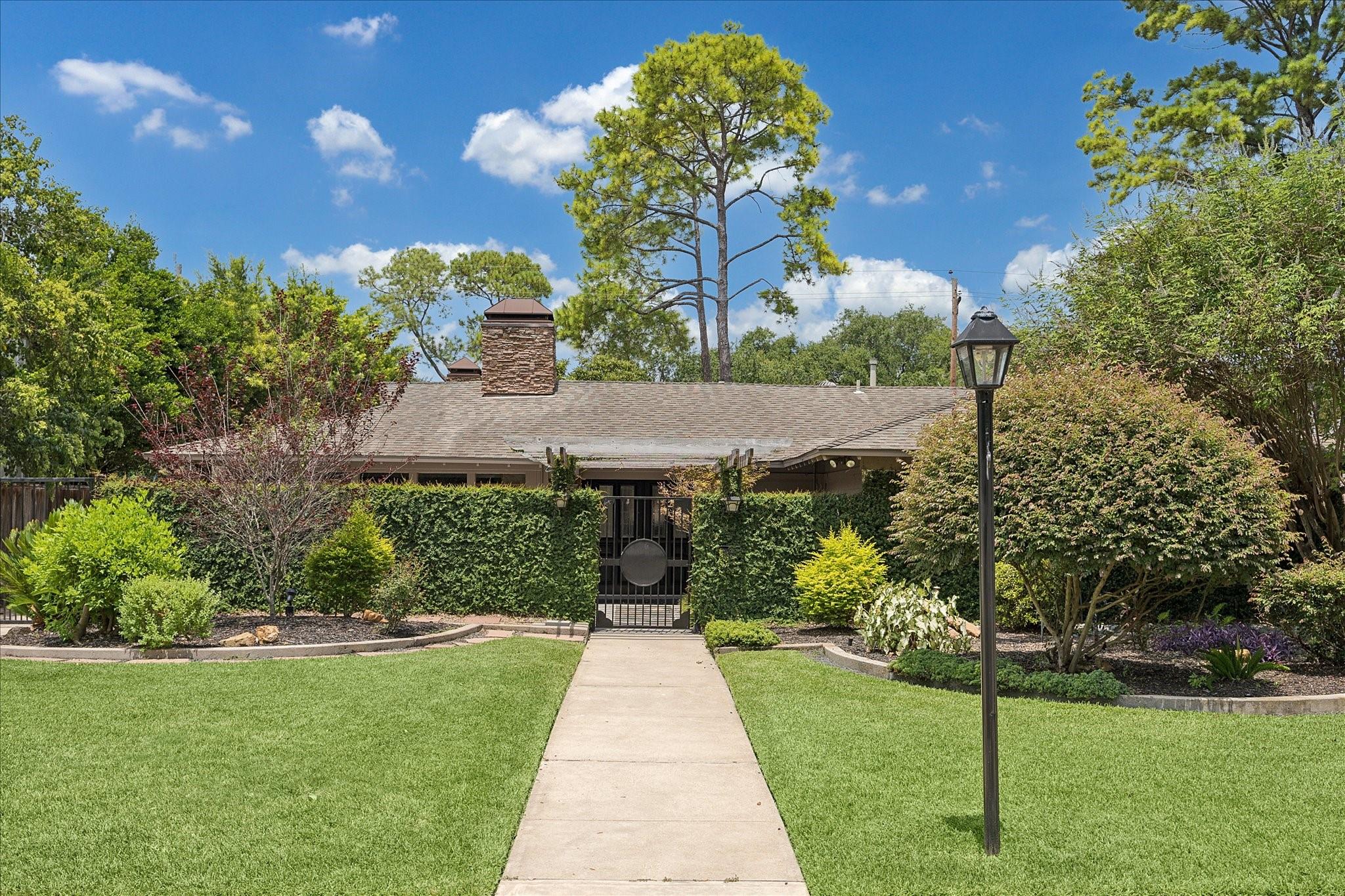 10034 Meadow Lake Lane