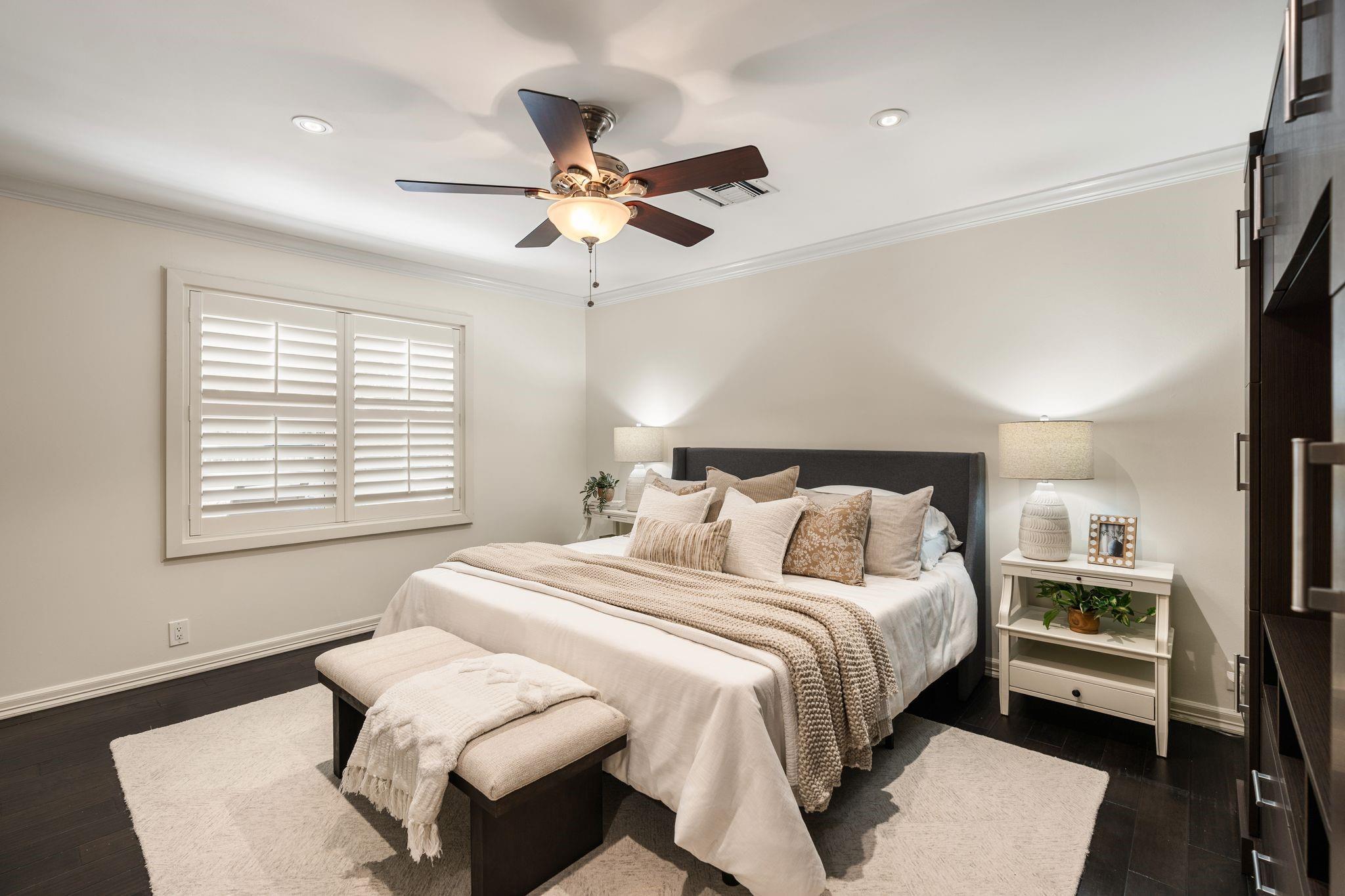 10034 Meadow Lake Lane
