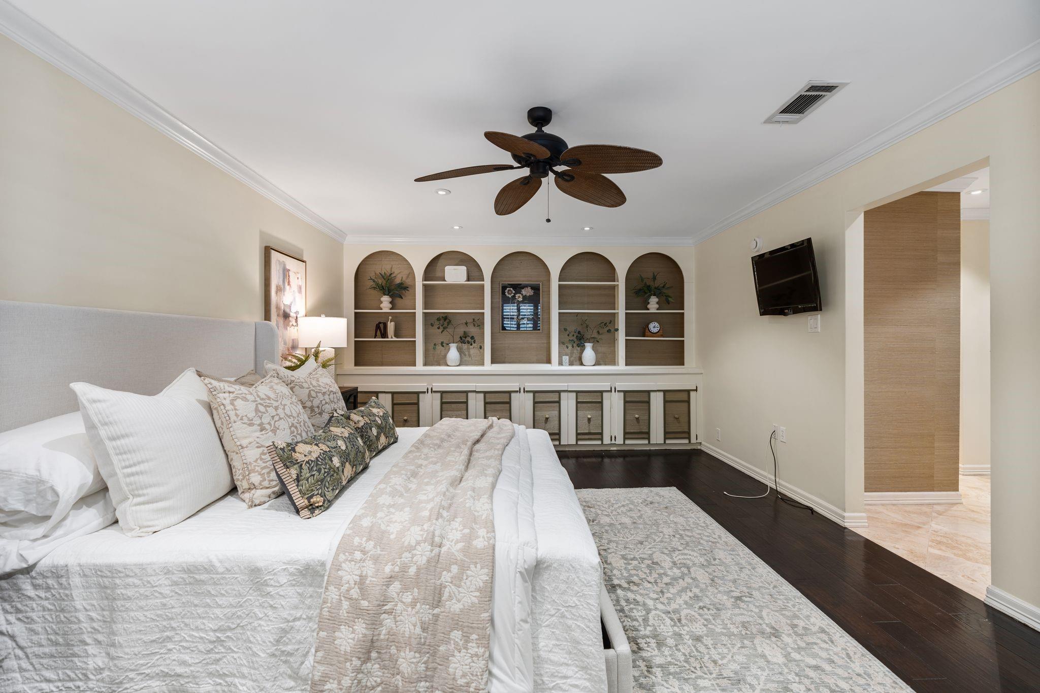 10034 Meadow Lake Lane