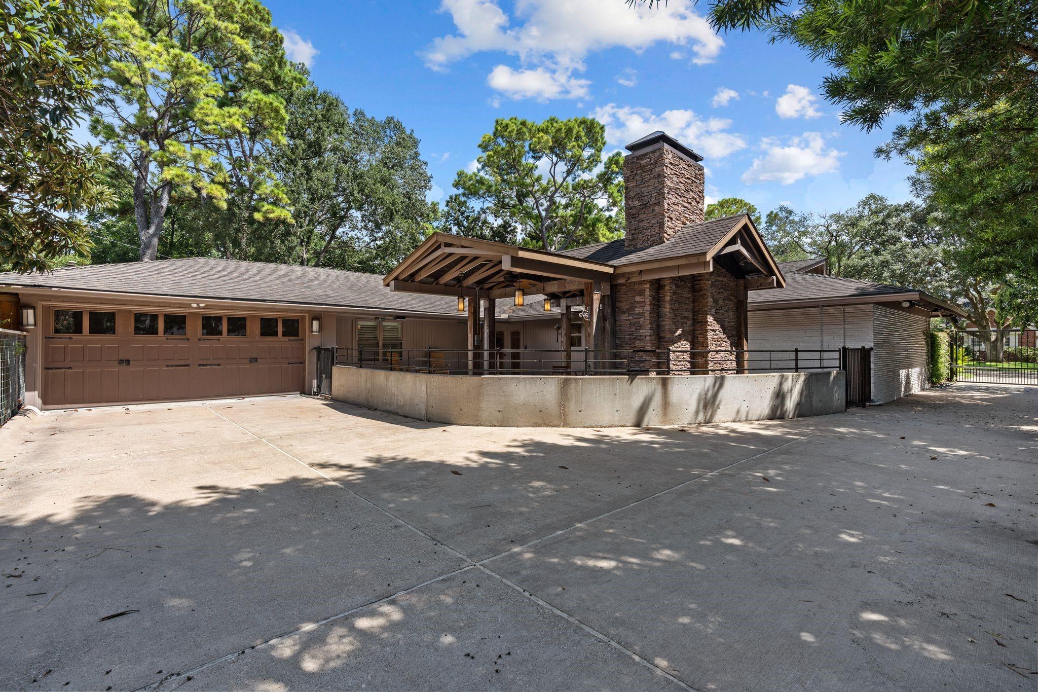 10034 Meadow Lake Lane