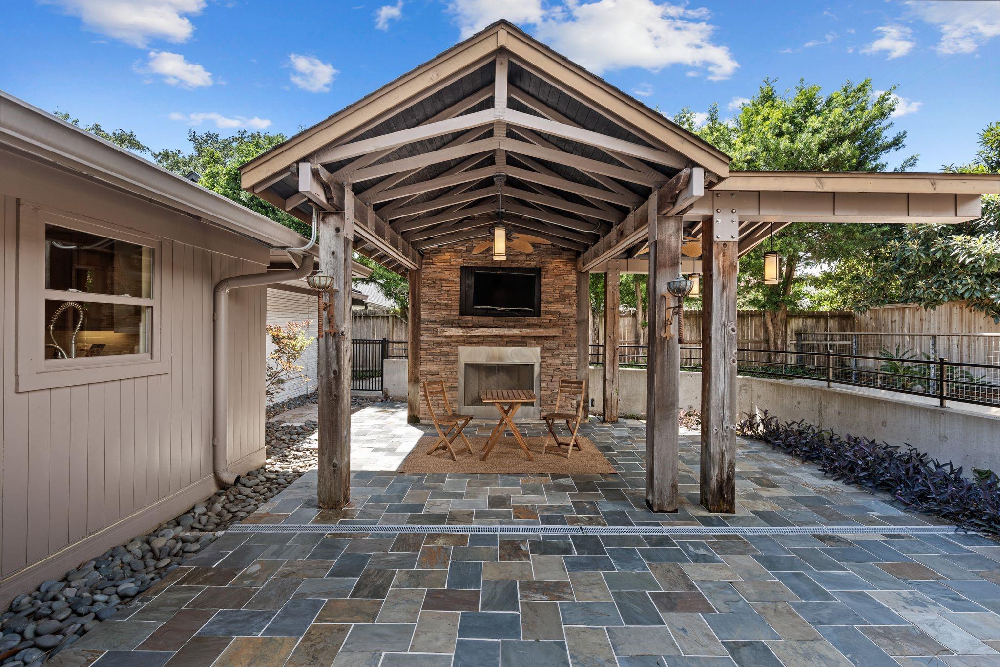 10034 Meadow Lake Lane