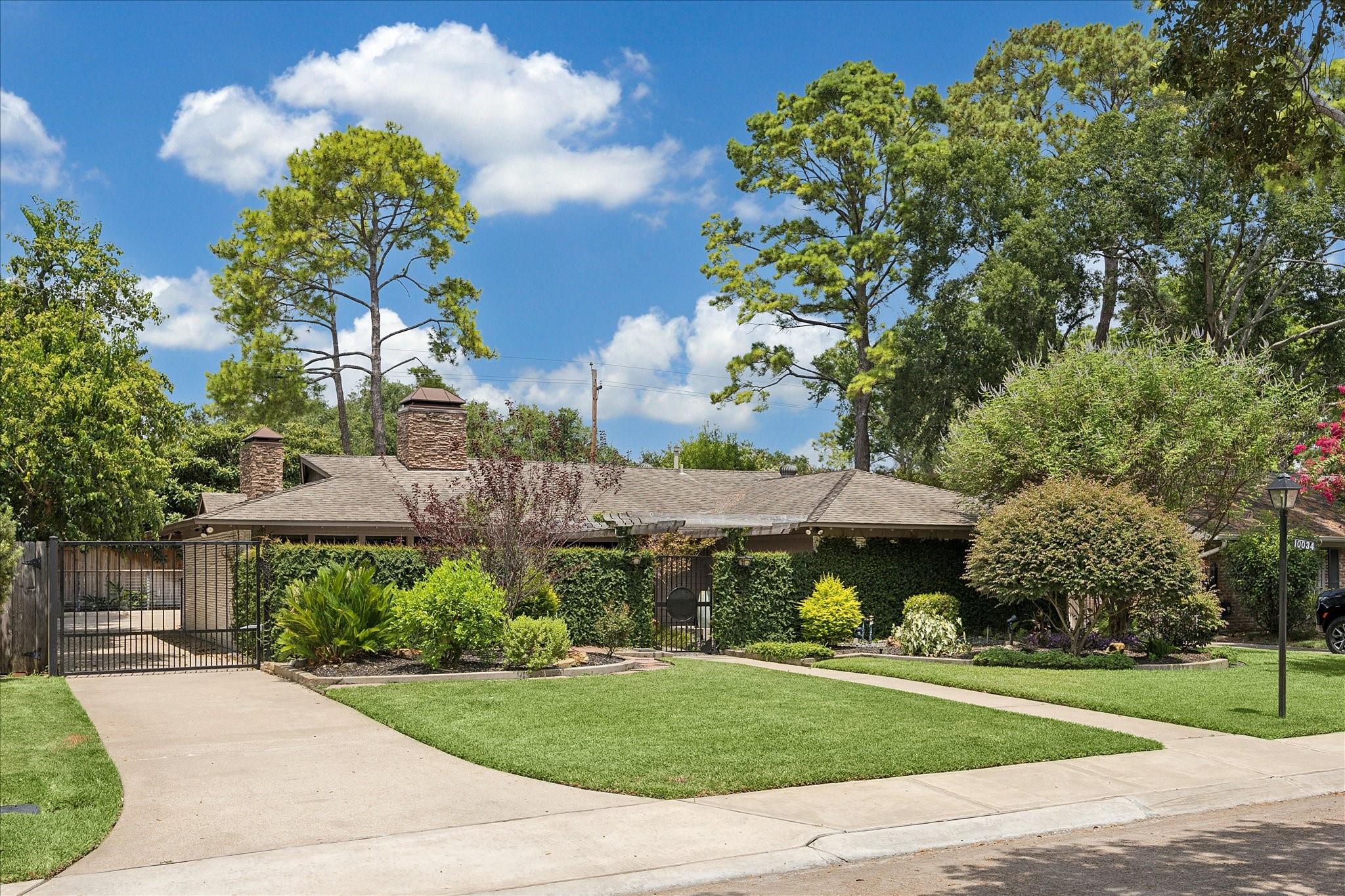 10034 Meadow Lake Lane