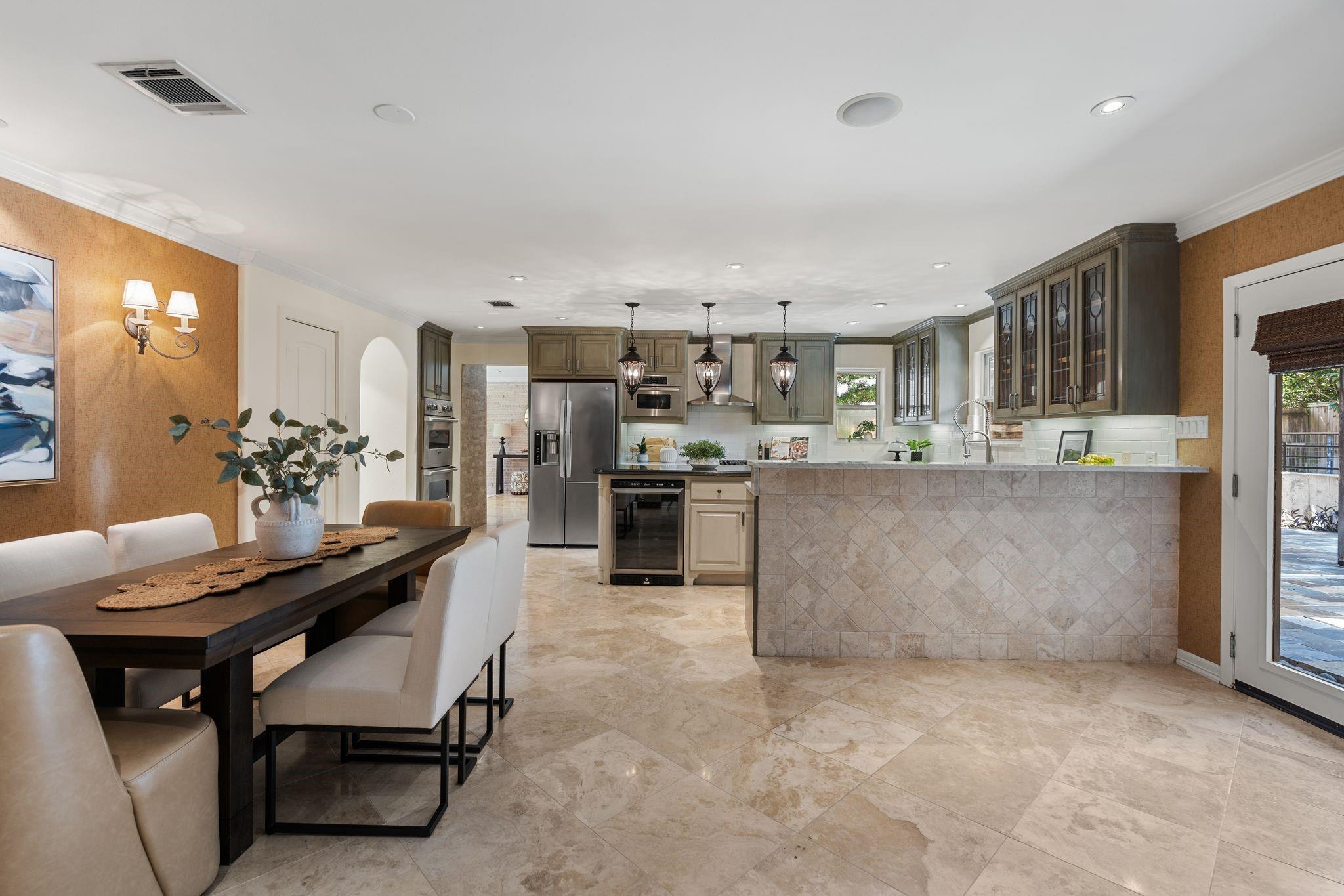 10034 Meadow Lake Lane