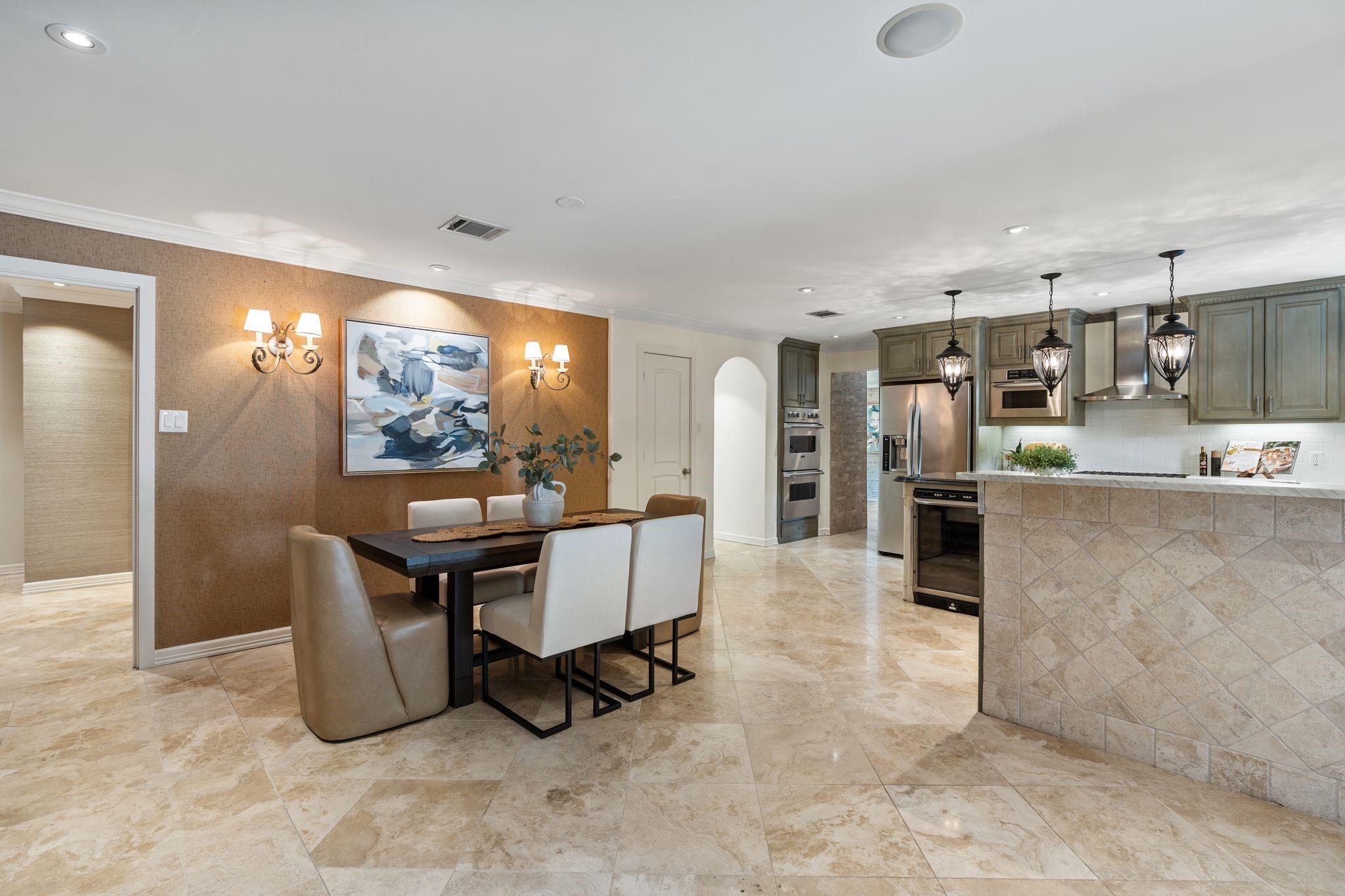 10034 Meadow Lake Lane