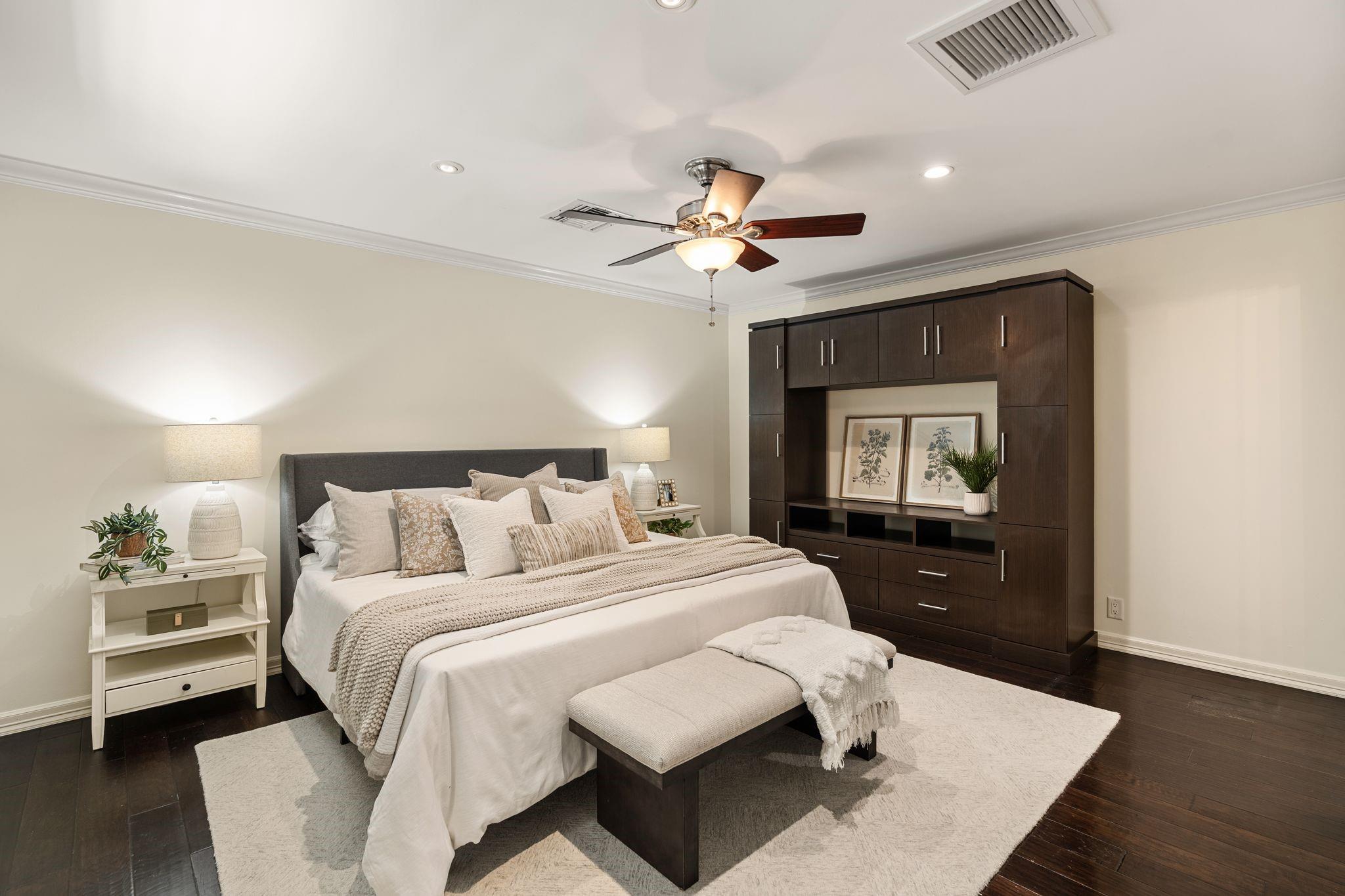 10034 Meadow Lake Lane