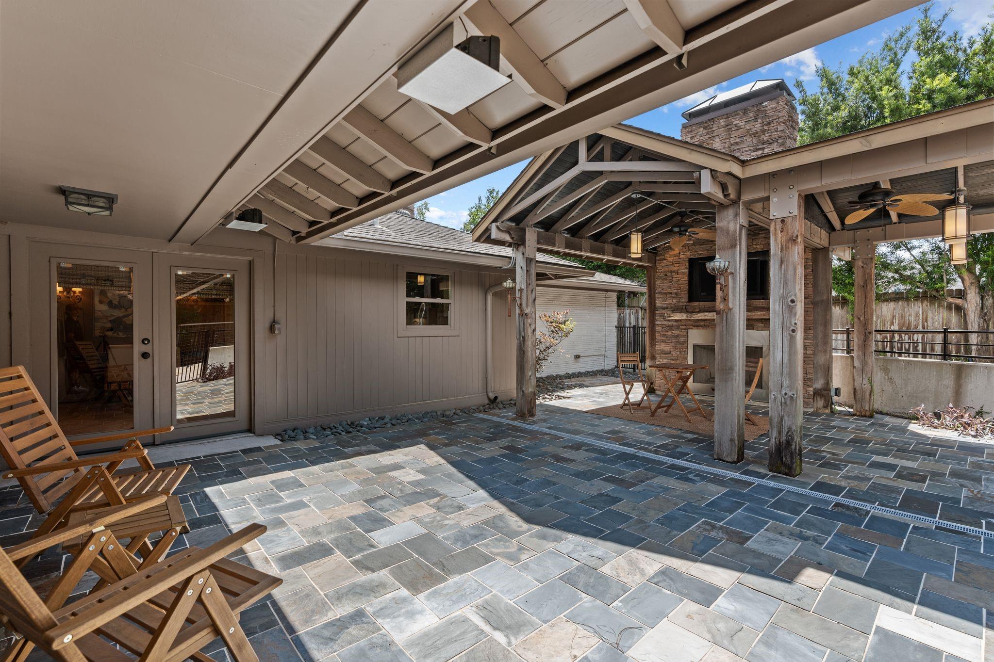 10034 Meadow Lake Lane