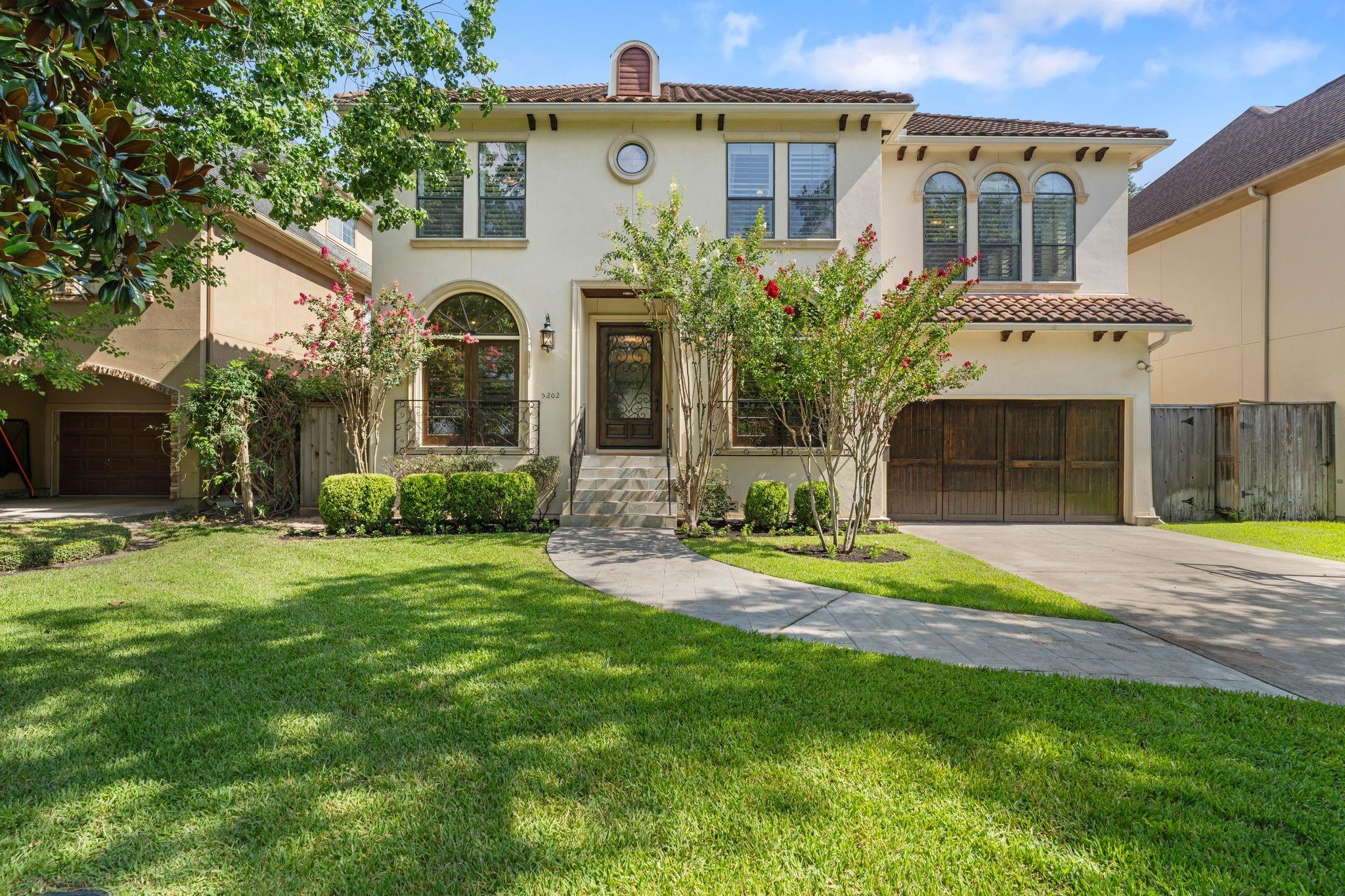 5202 Patrick Henry Street