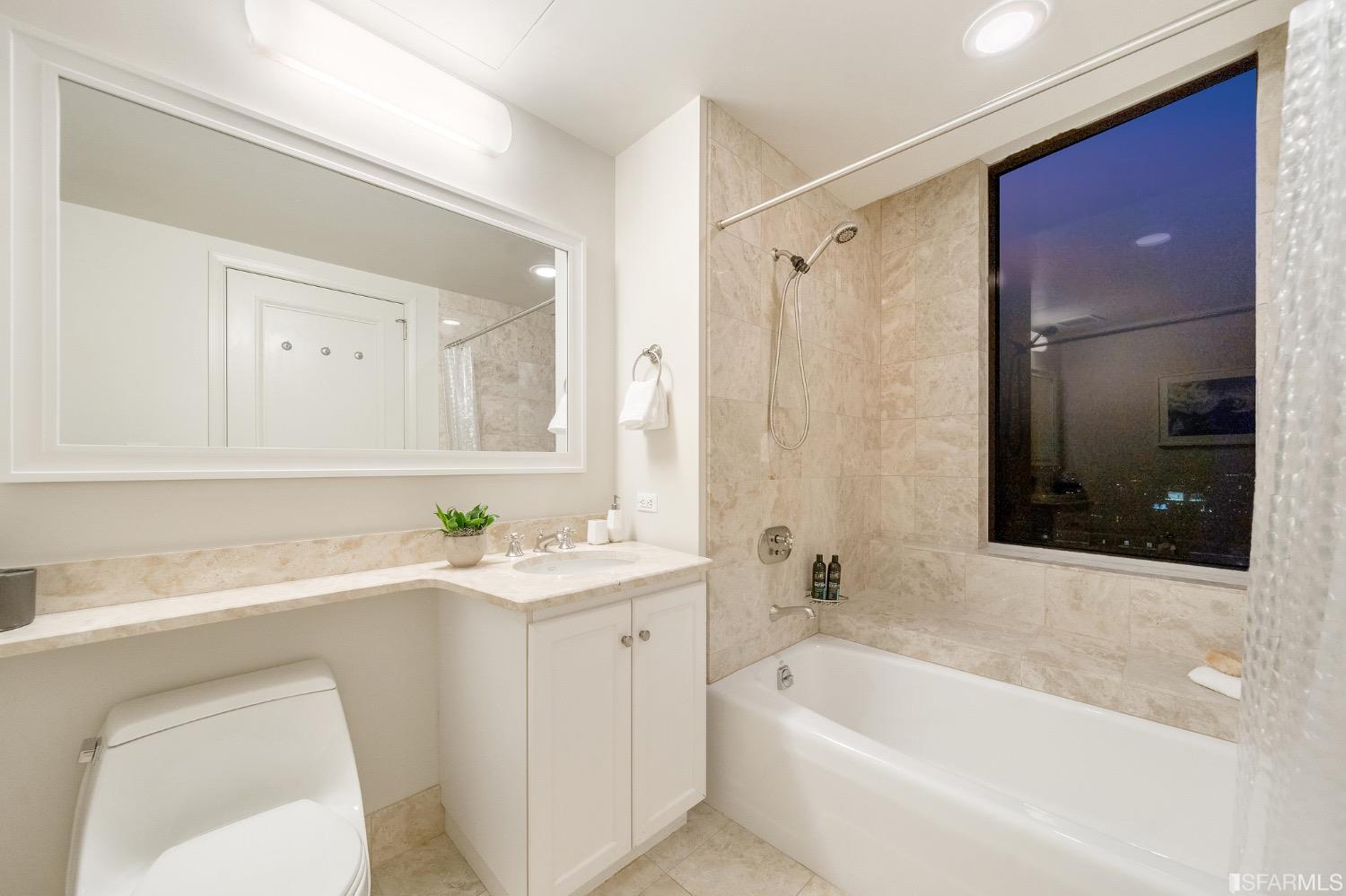 765 Market Street Unit: 23H