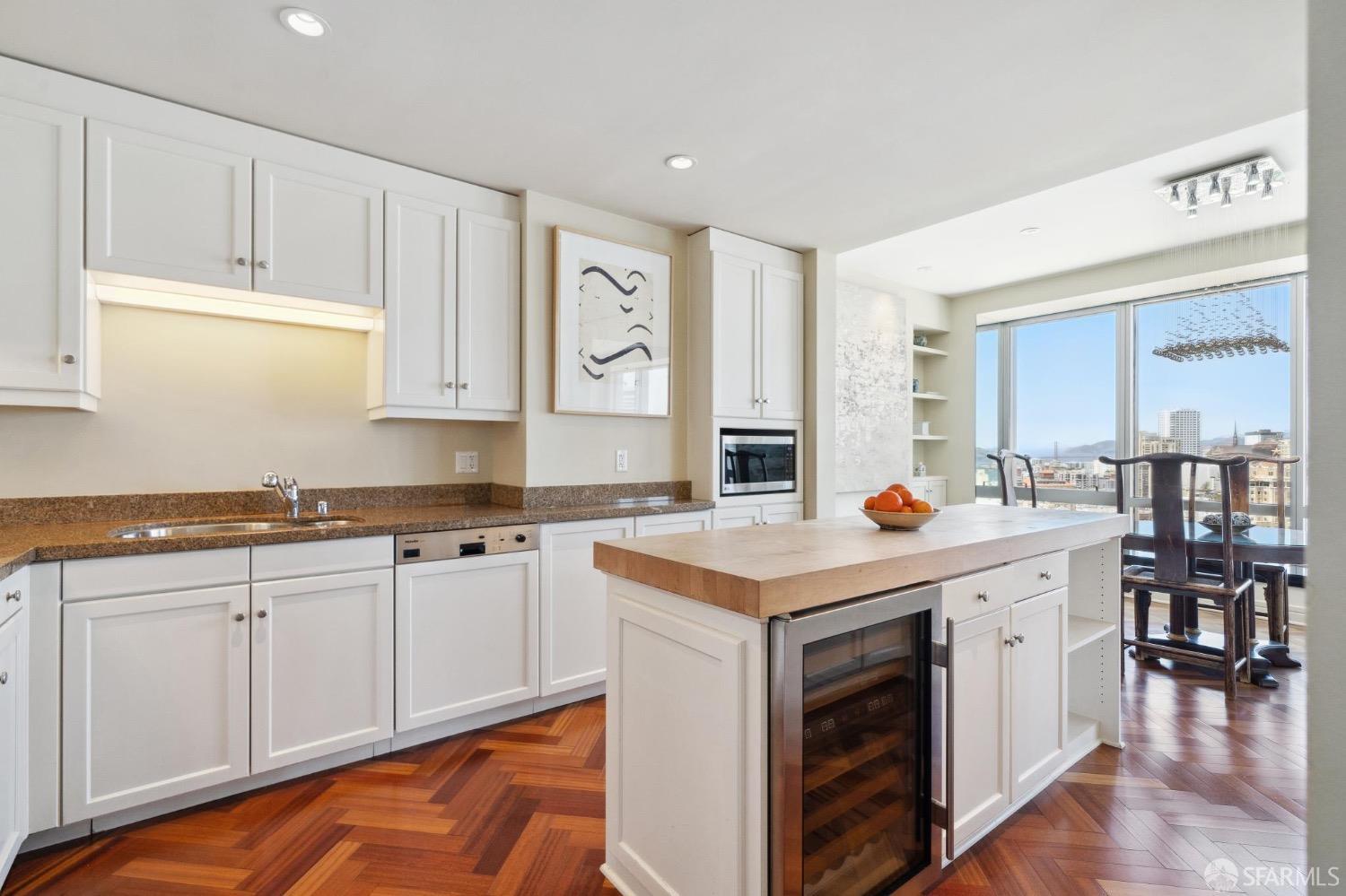 765 Market Street Unit: PH1CD