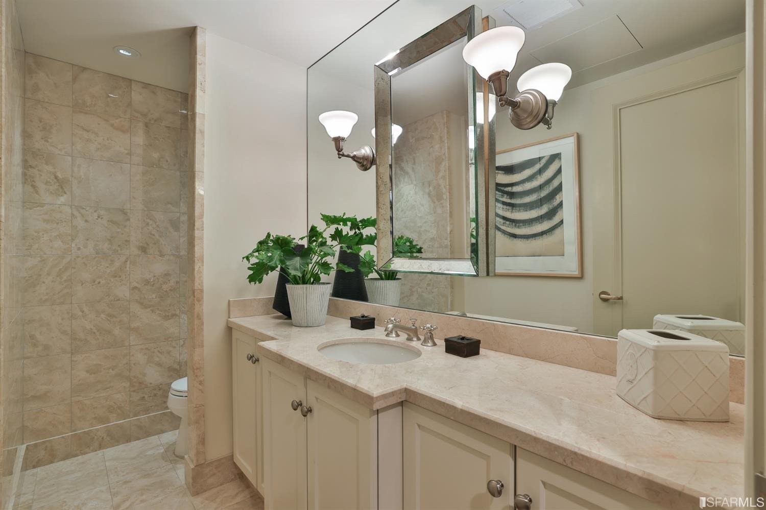 765 Market Street Unit: PH1CD