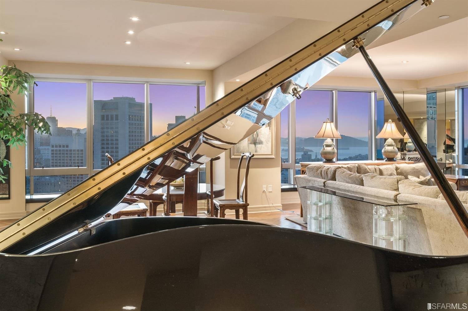 765 Market Street Unit: PH1CD