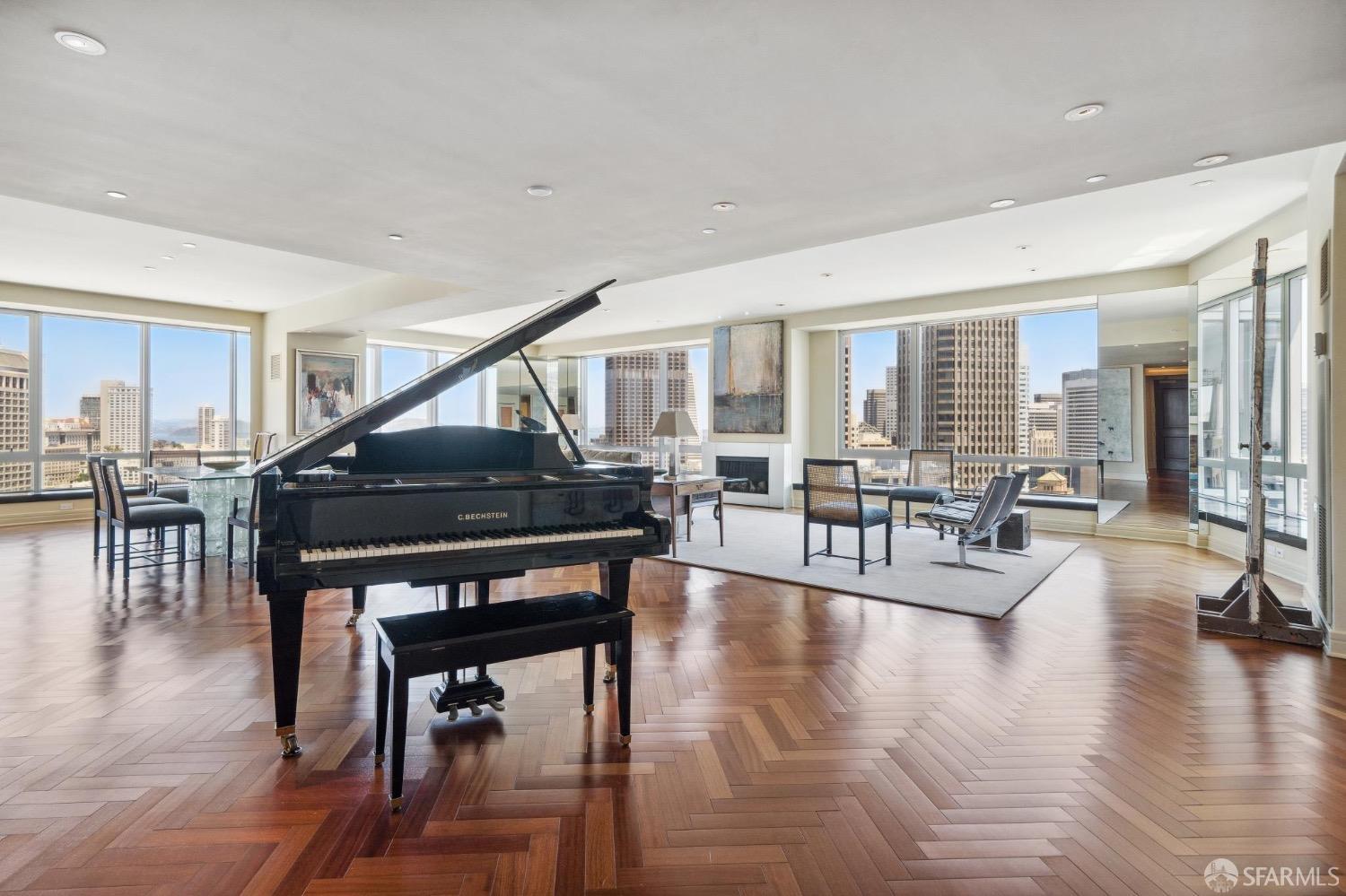 765 Market Street Unit: PH1CD