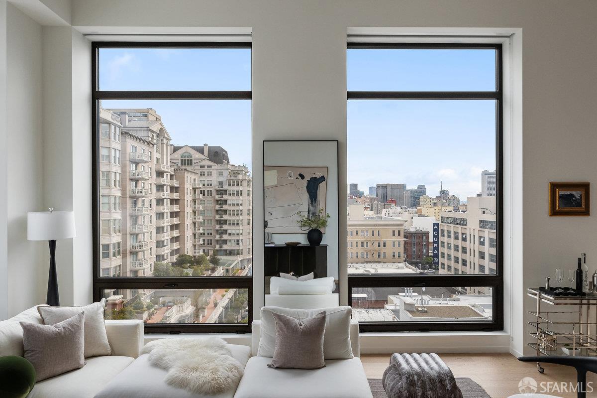 1523 Franklin Street Unit: PH8