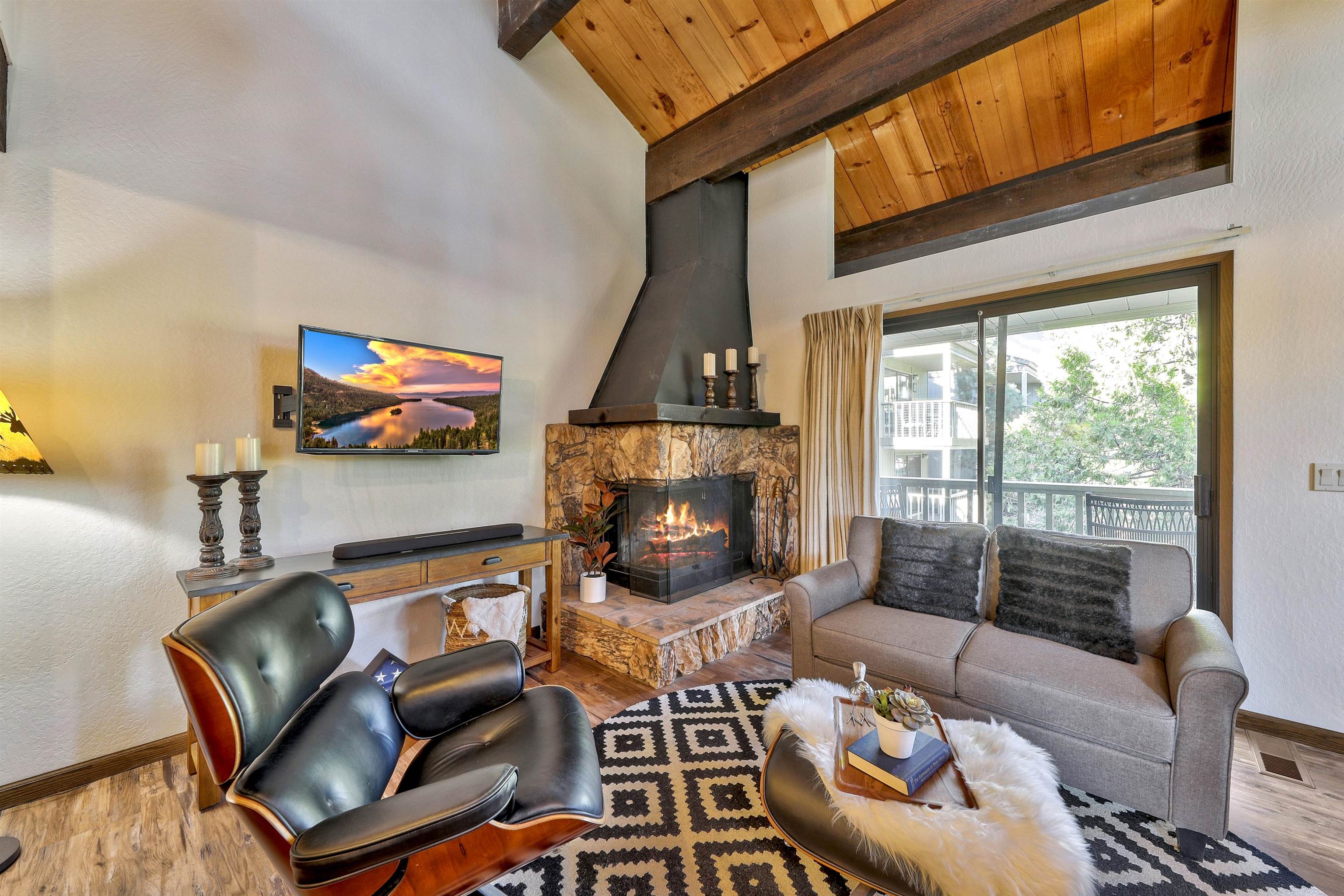 1001 Commonwealth Drive Unit: 217