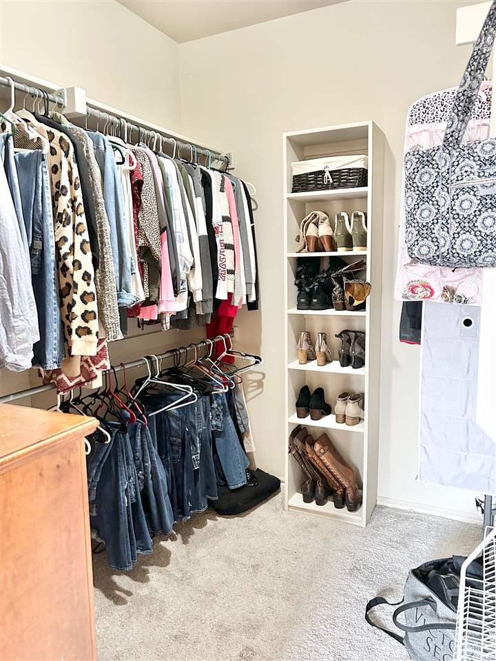 7617 NW Castlerock PL