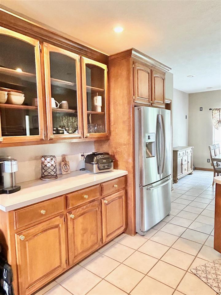 7617 NW Castlerock PL