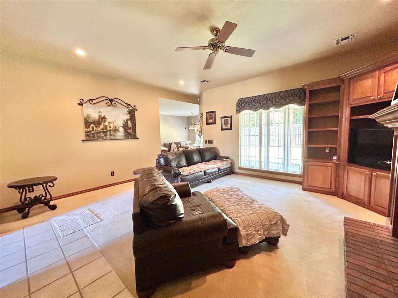 7617 NW Castlerock PL