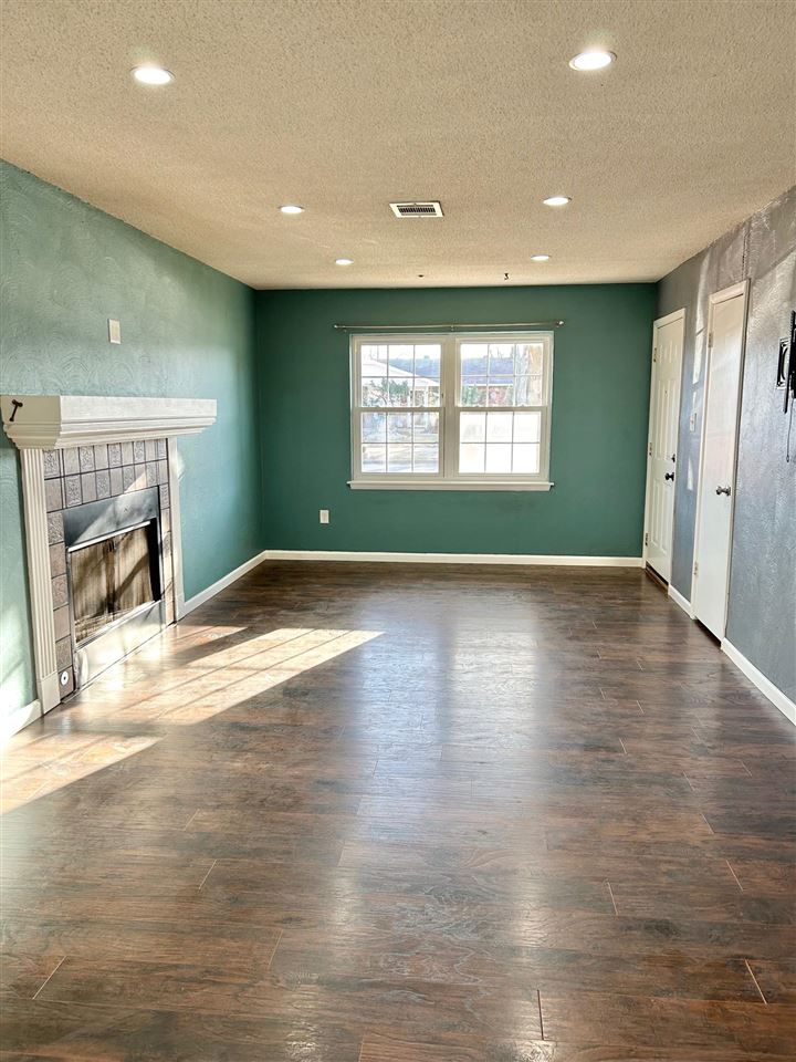 3028 NE Pioneer Park