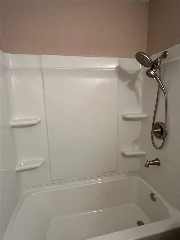 3028 NE Pioneer Park