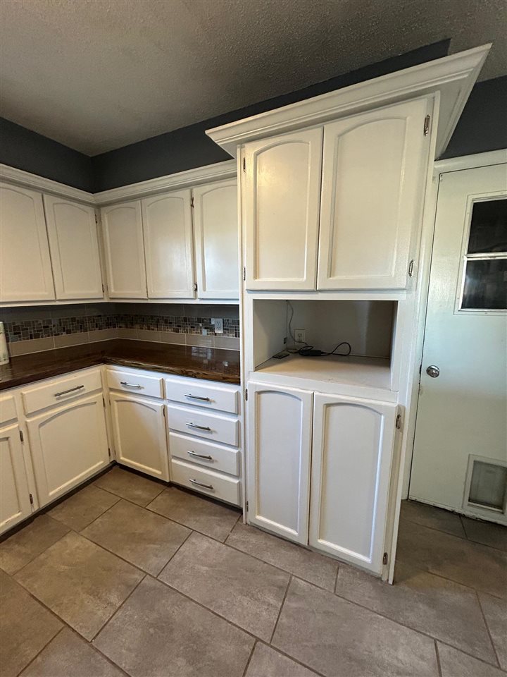 3028 NE Pioneer Park