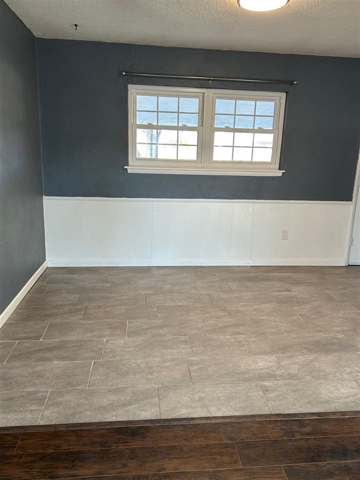 3028 NE Pioneer Park