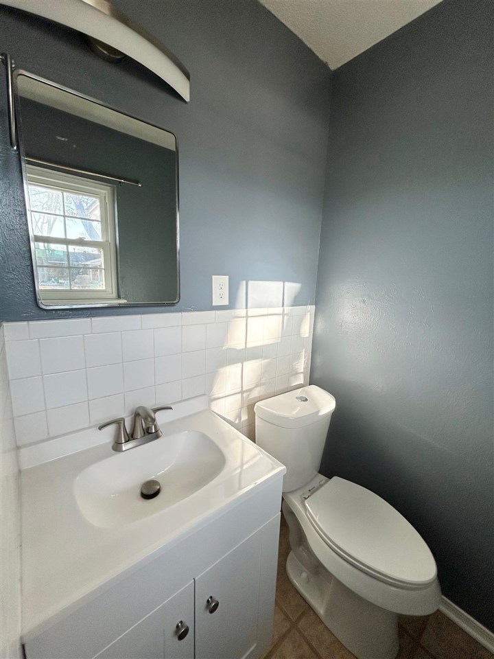 3028 NE Pioneer Park