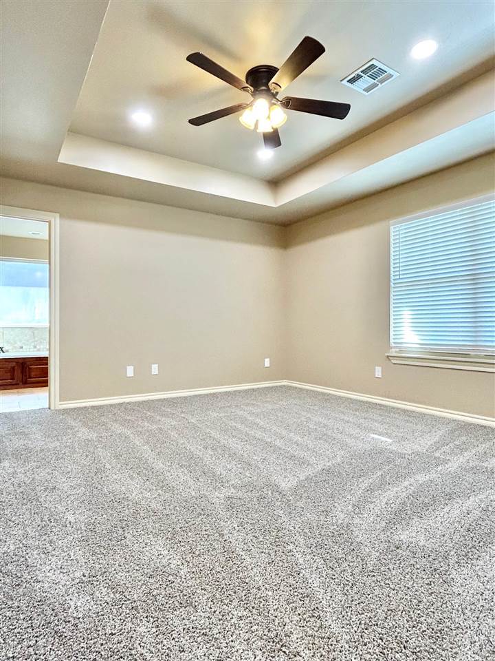 901 SW 79th