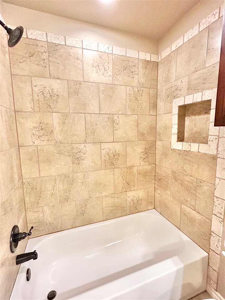 901 SW 79th