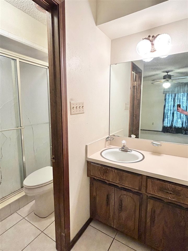 709 SW Chaucer Cir.