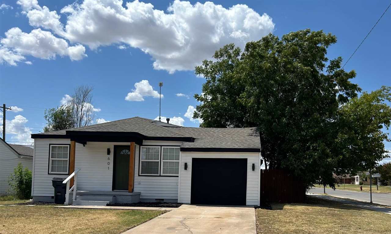 601 SW 24th Pl.