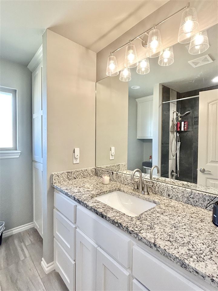 12366 NE Stone Ridge Ln.