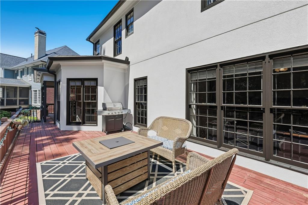 9170 Nesbit Lakes Drive