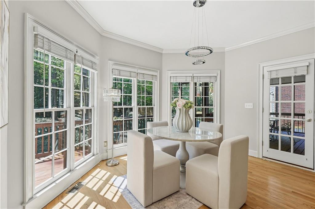 9170 Nesbit Lakes Drive