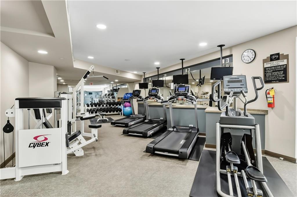 2626 Peachtree Road NW Unit 606