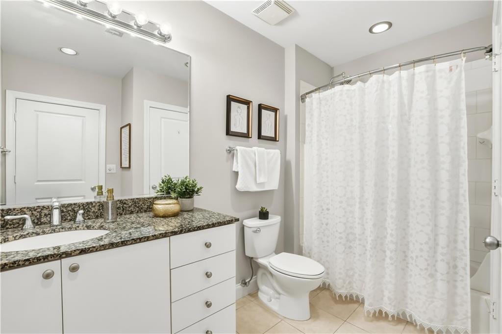 2626 Peachtree Road NW Unit 606