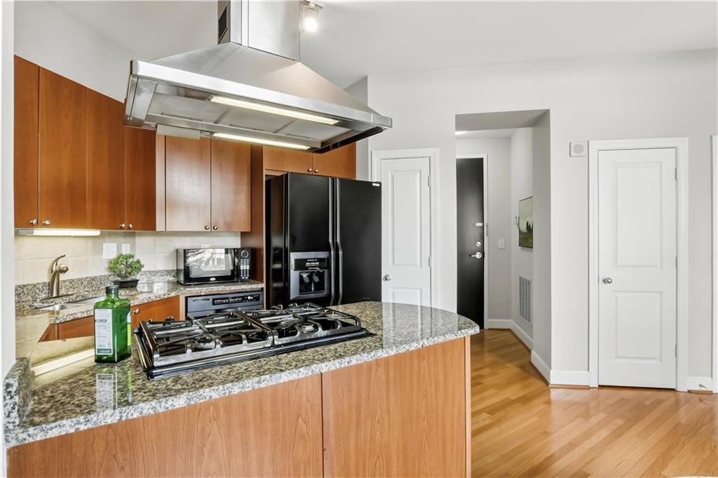 2626 Peachtree Road NW Unit 606