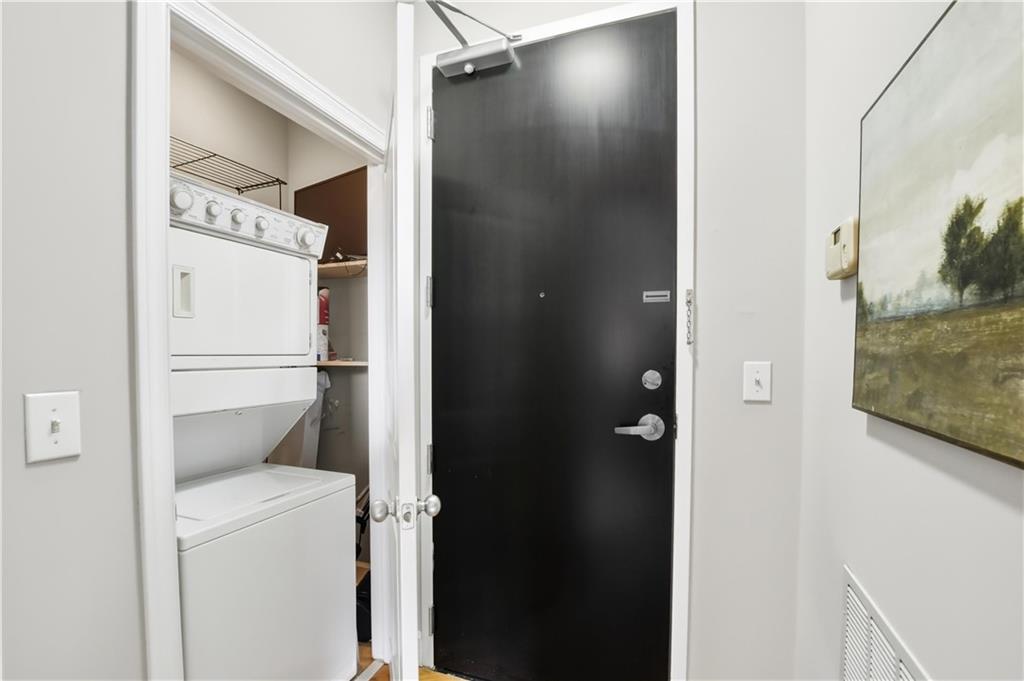2626 Peachtree Road NW Unit 606
