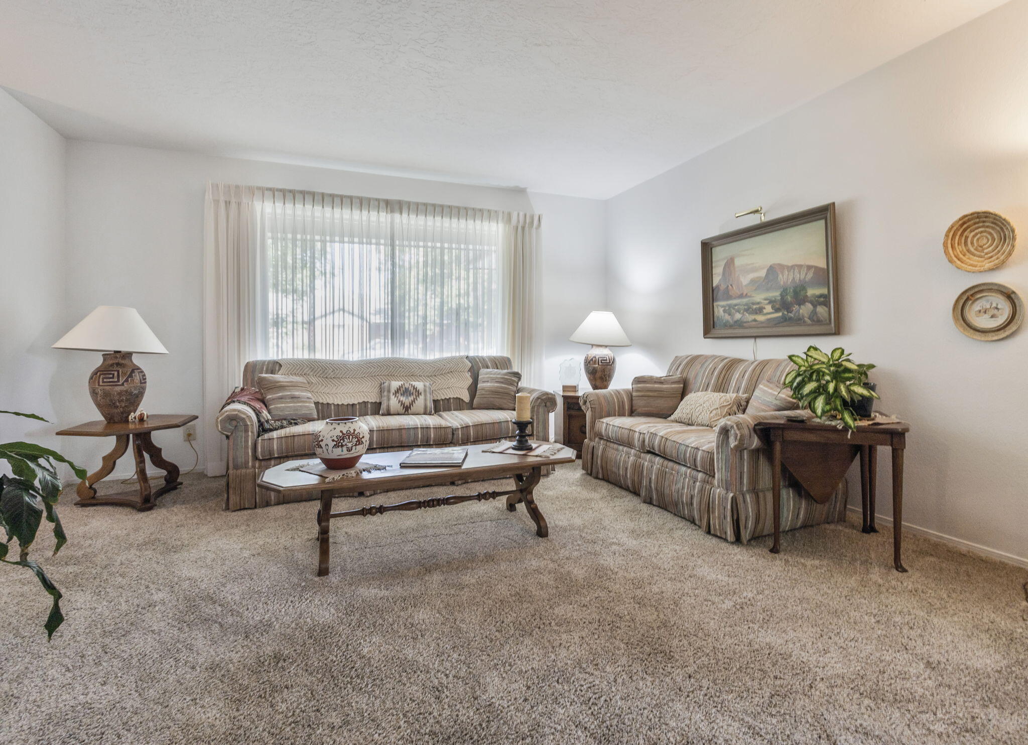 1701 Bellehaven Court NE