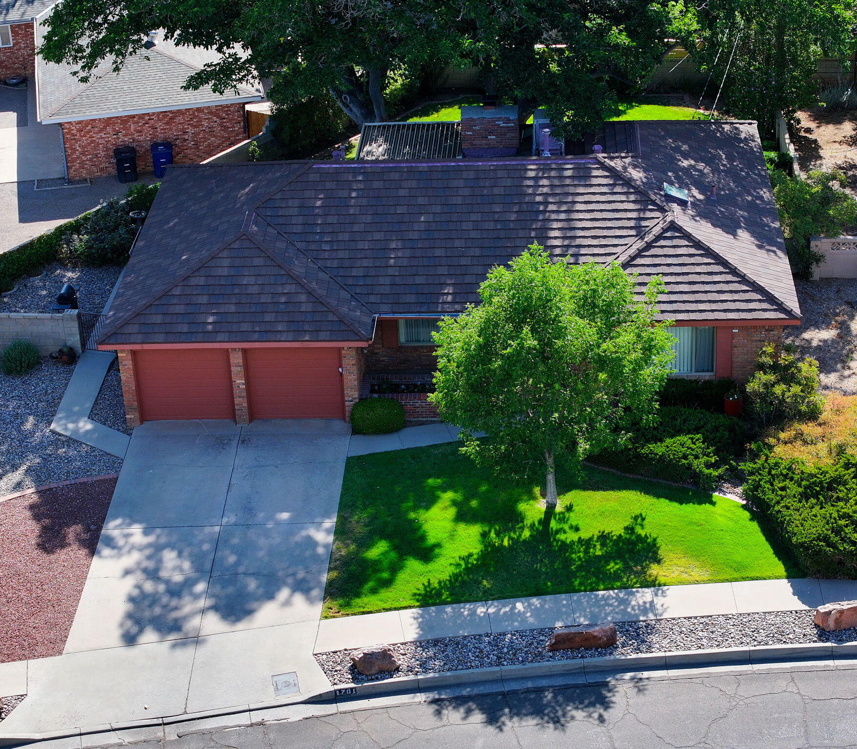 1701 Bellehaven Court NE