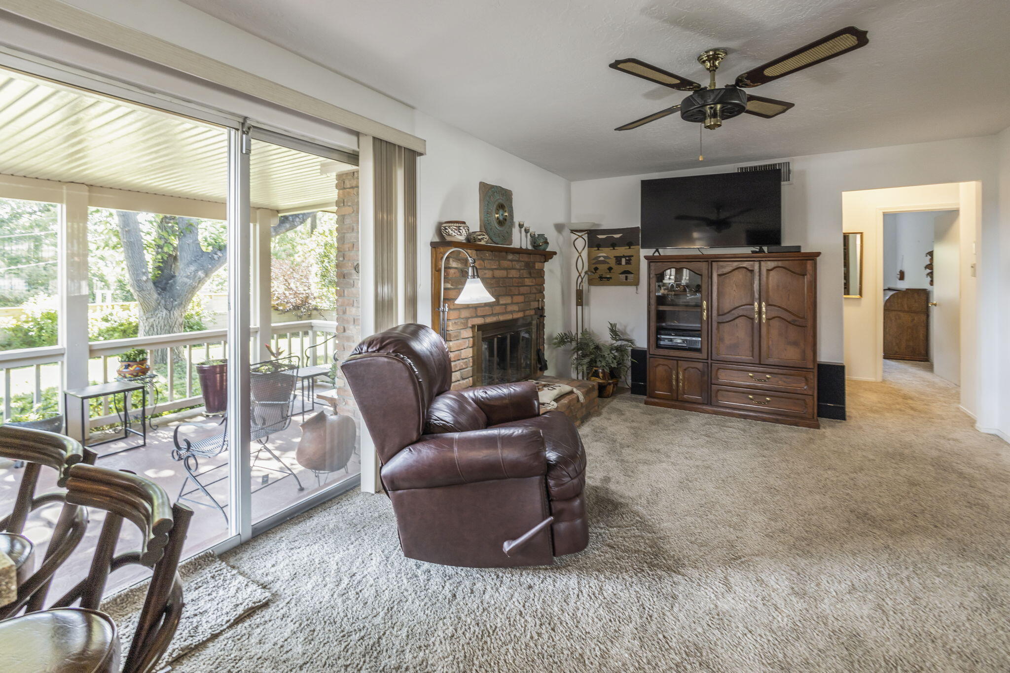 1701 Bellehaven Court NE