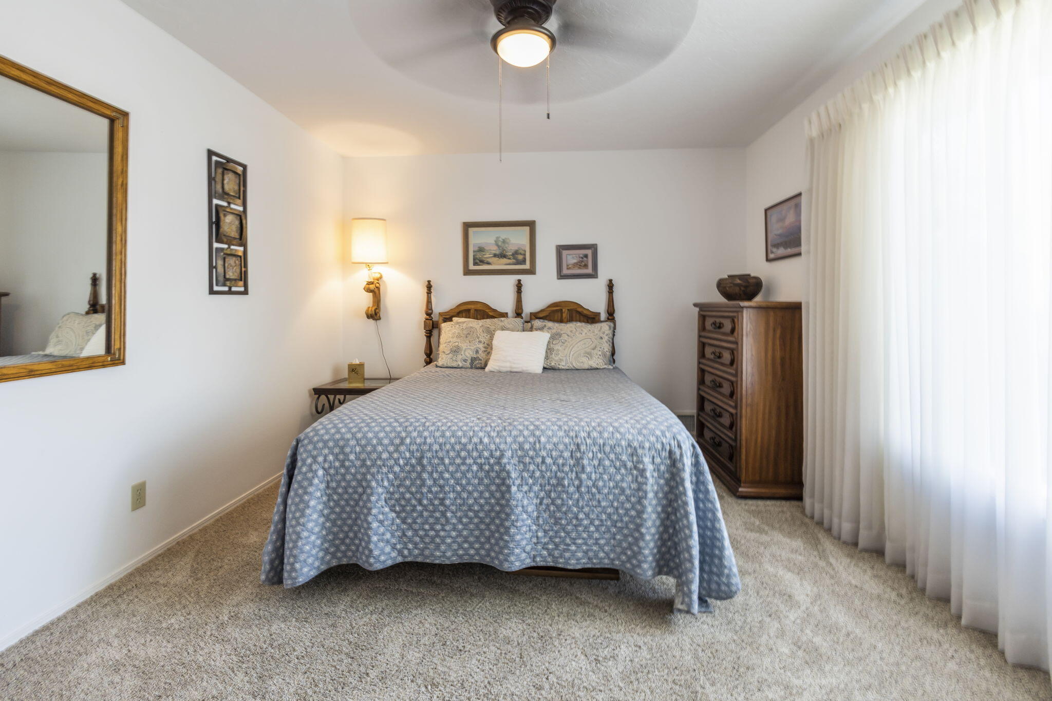 1701 Bellehaven Court NE