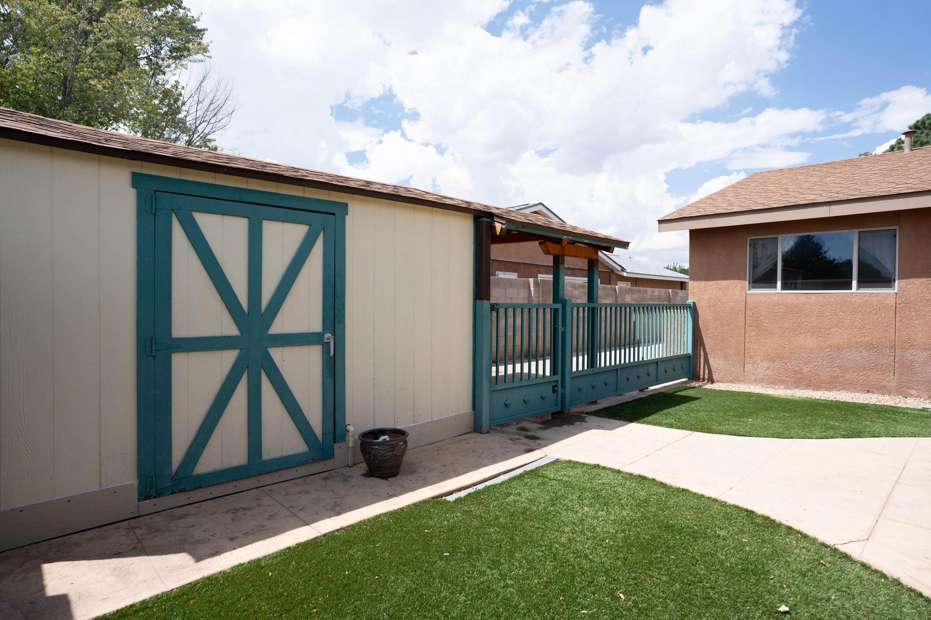 6532 Cathy Avenue NE