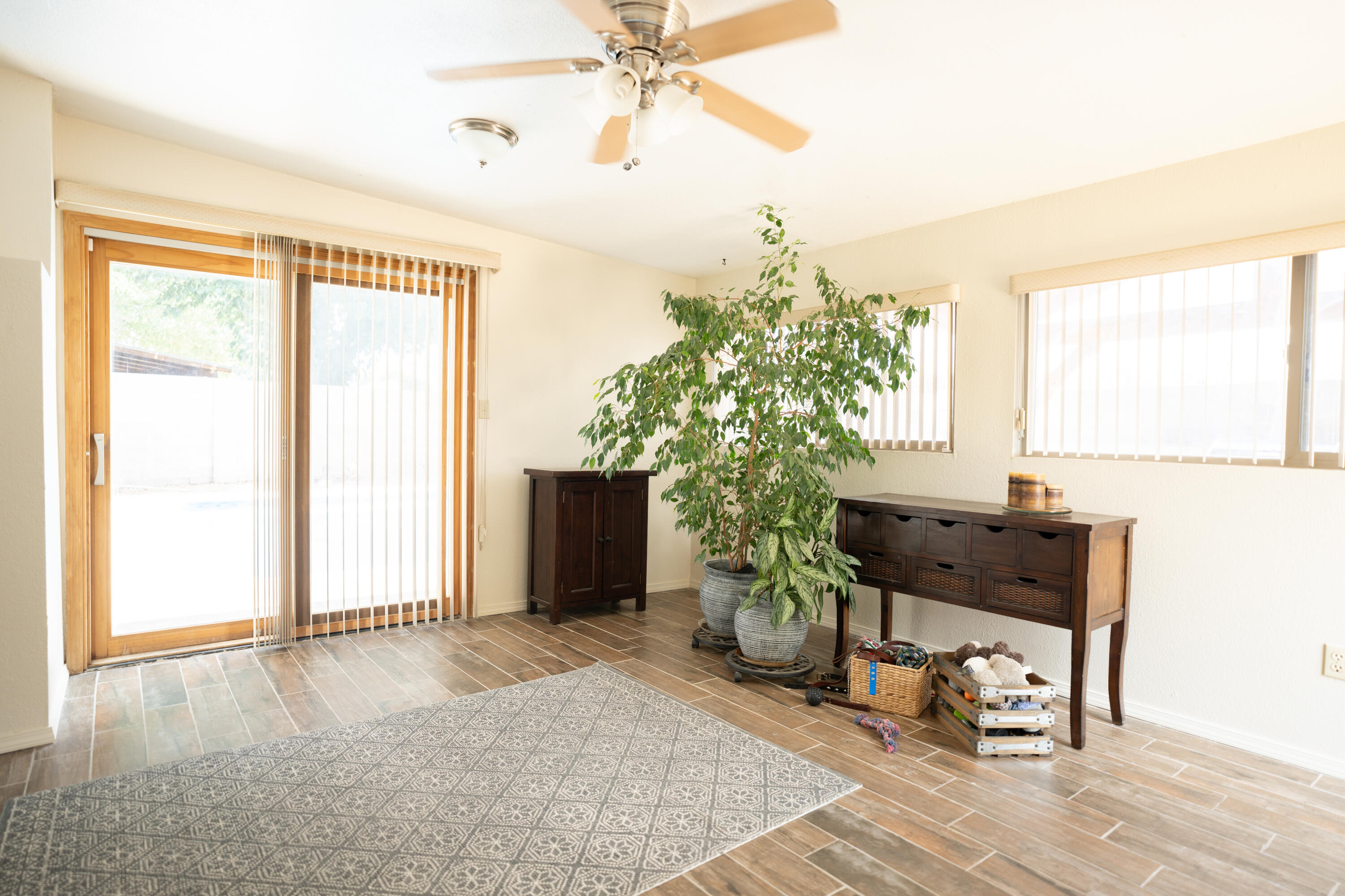 6532 Cathy Avenue NE