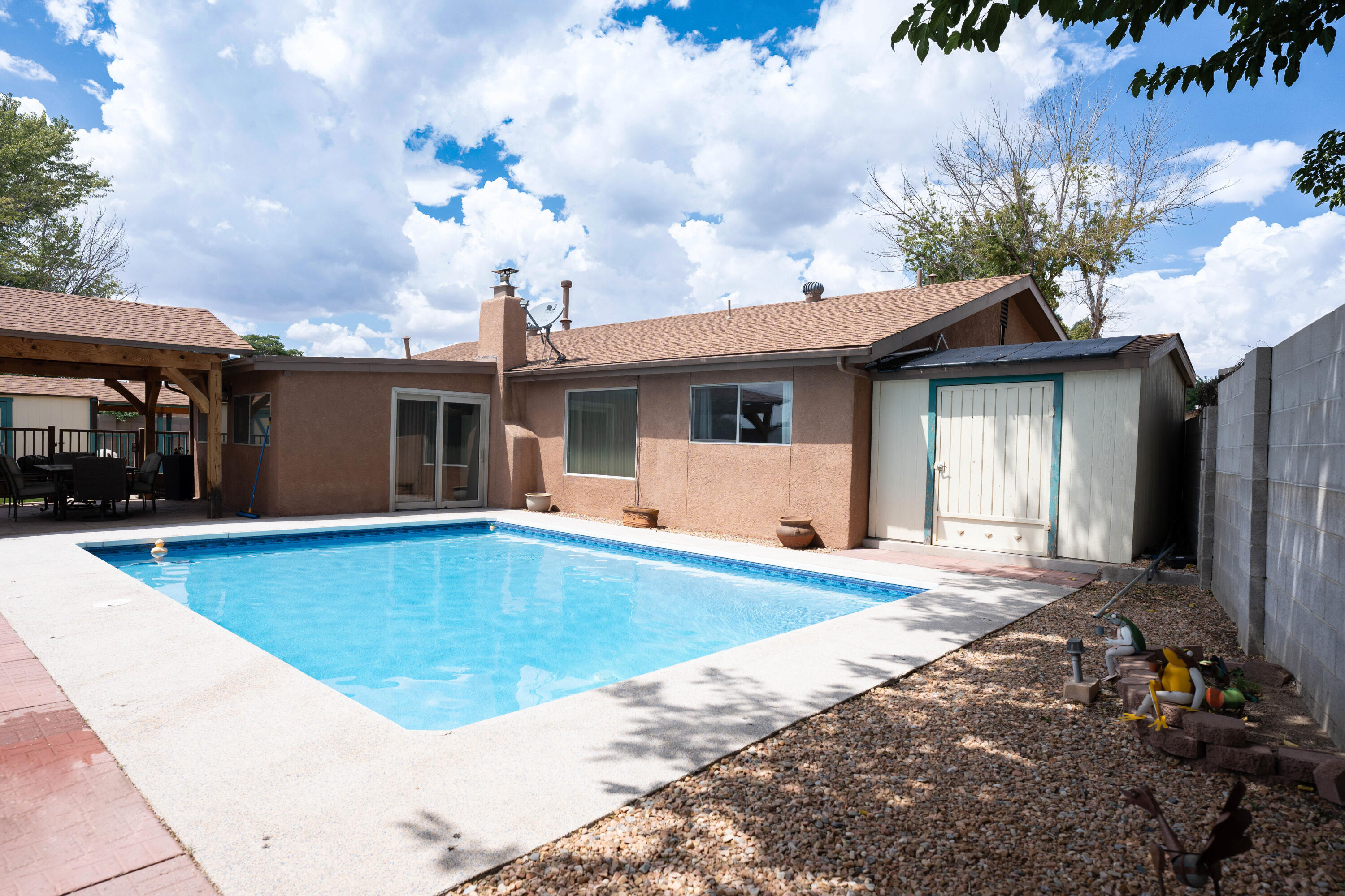 6532 Cathy Avenue NE