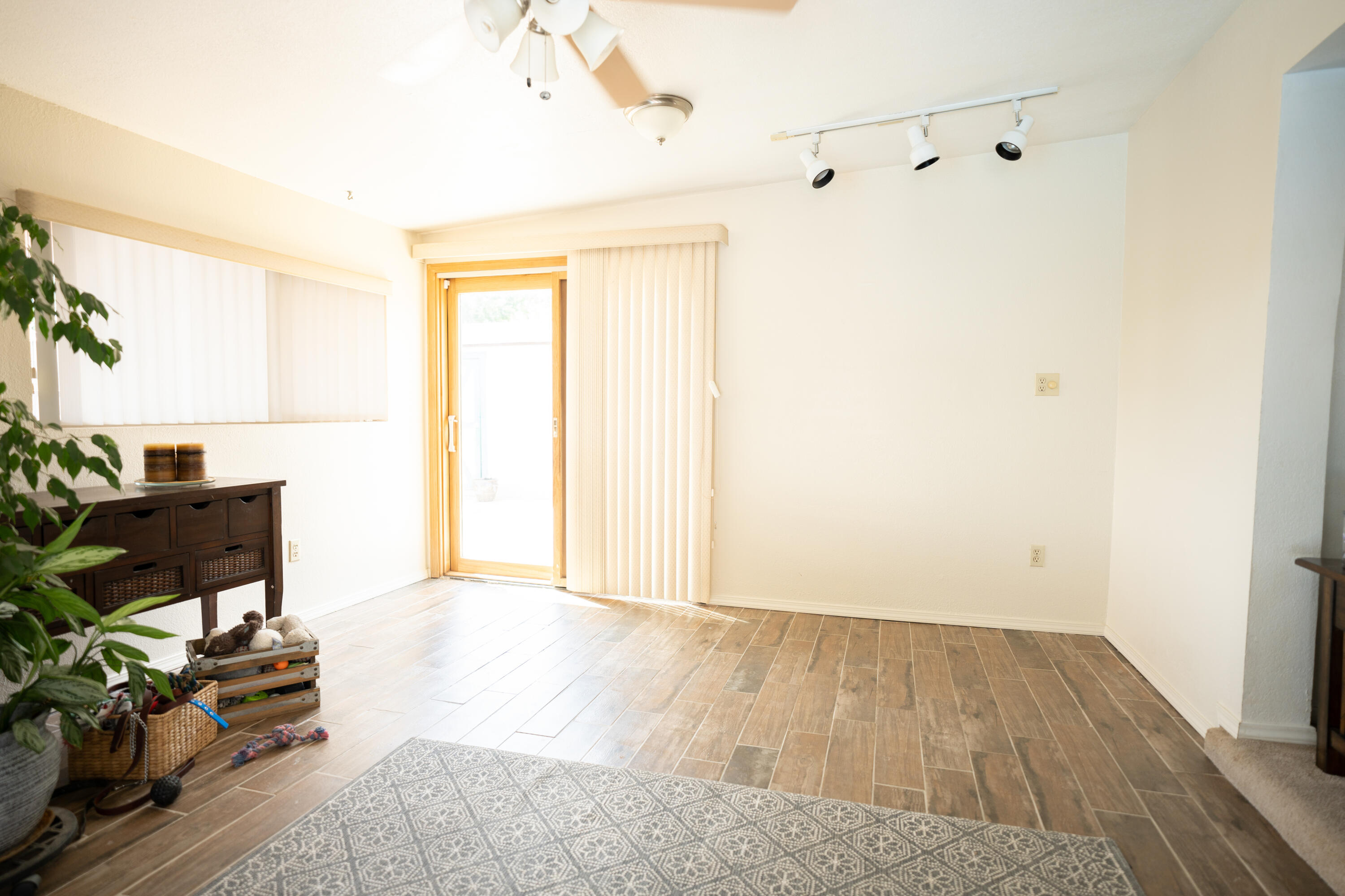 6532 Cathy Avenue NE