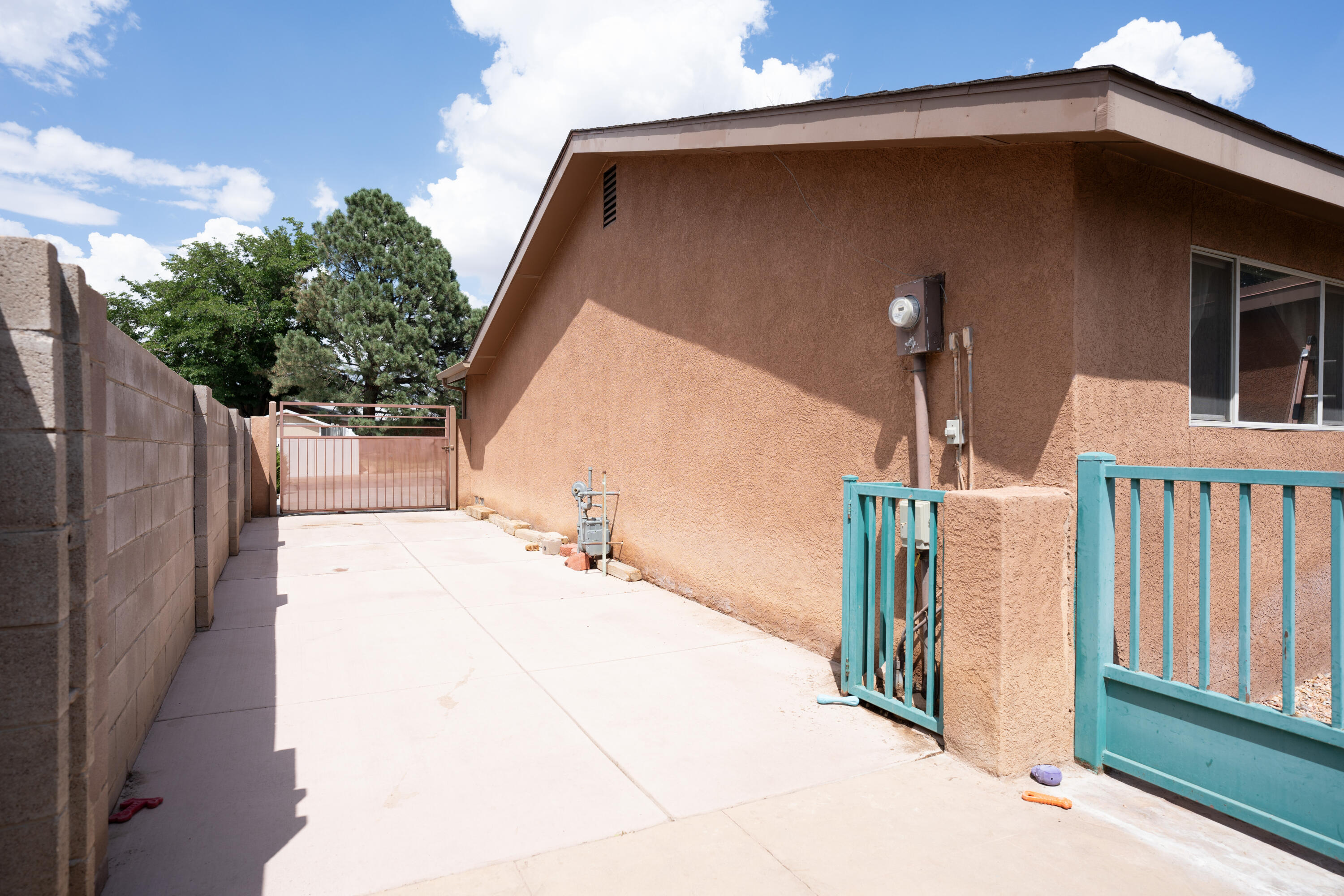 6532 Cathy Avenue NE