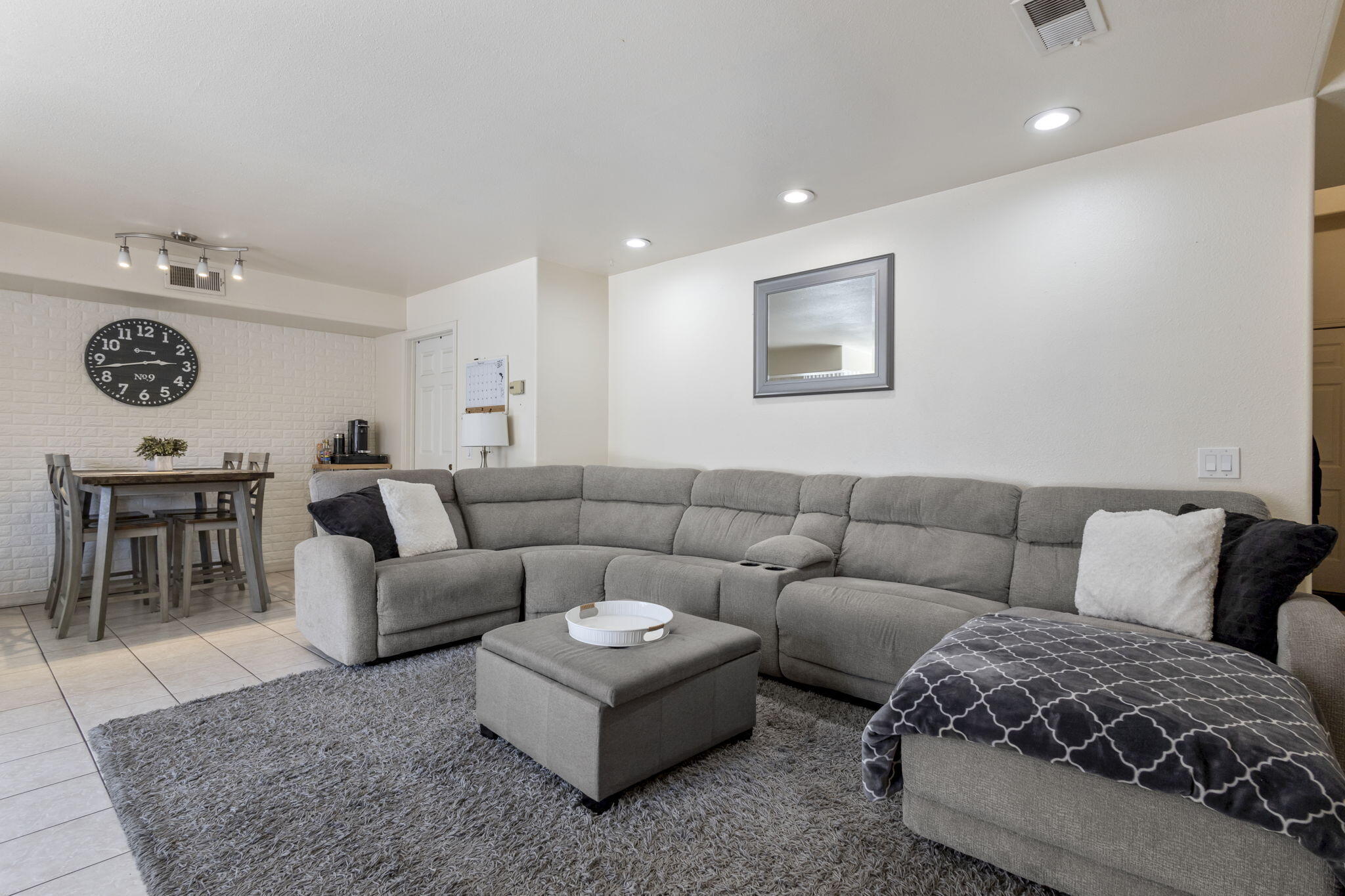 1725 Del Cielo Drive NW