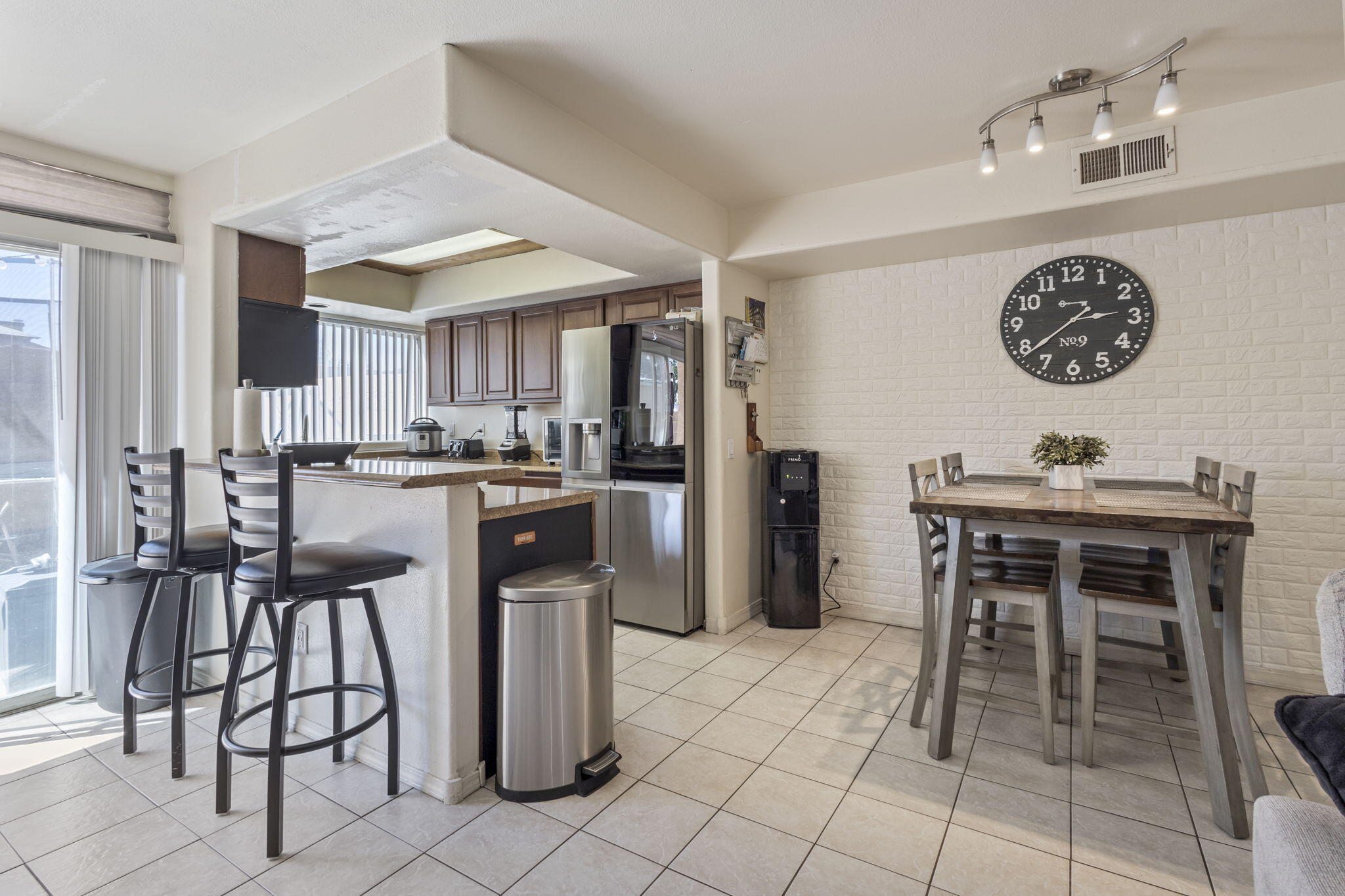 1725 Del Cielo Drive NW