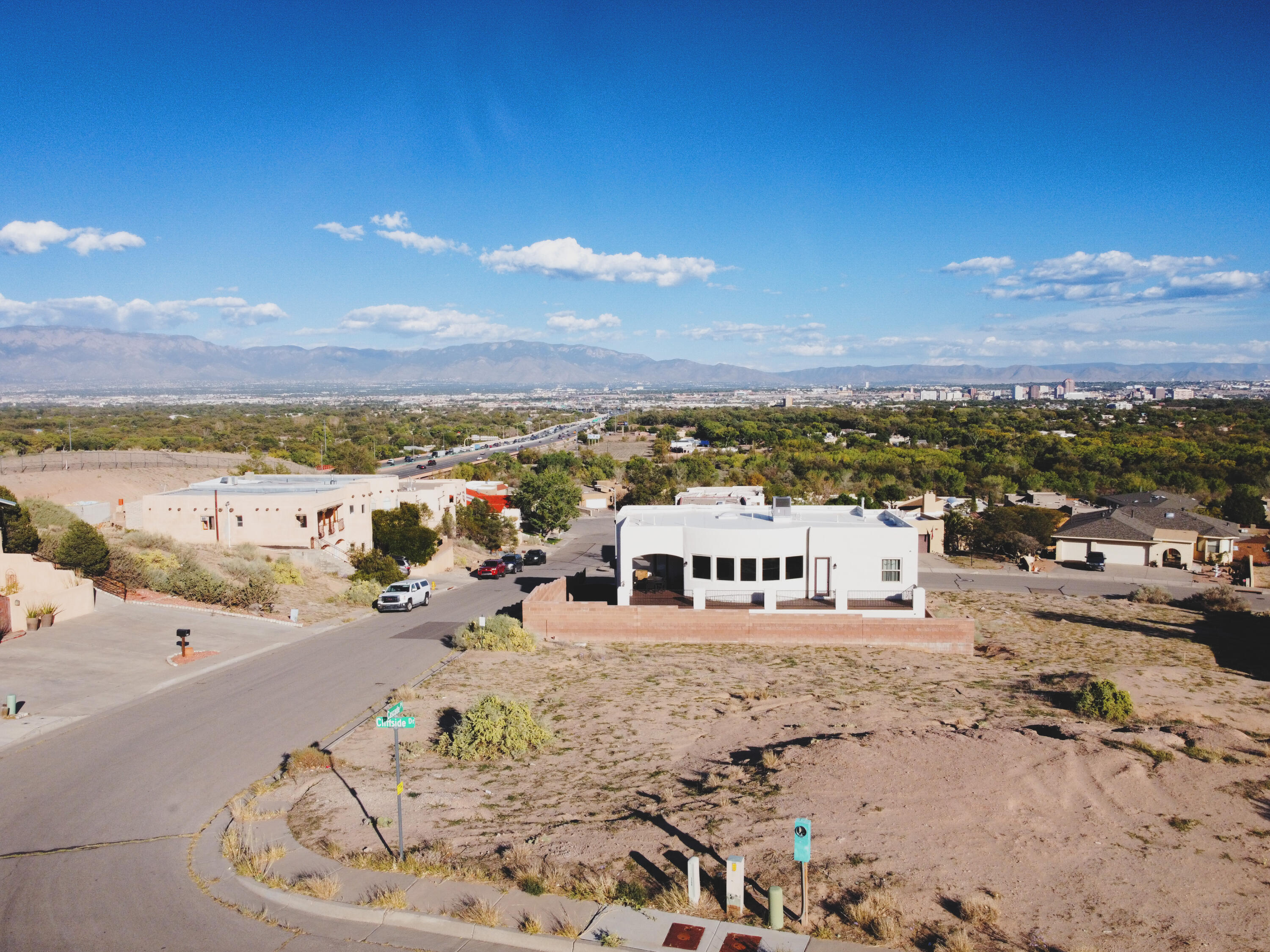 1756 Cliffside Drive NW